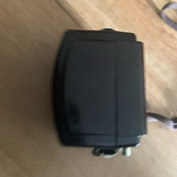 Kodak Holiday Flash Brownie Camera takes 127 Film.For collector showcasing. - Picture 7 of 15